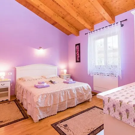 Anita - Managed By Travel Istria Hrboki