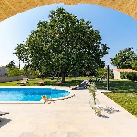 Anita - Managed By Travel Istria * Hrboki